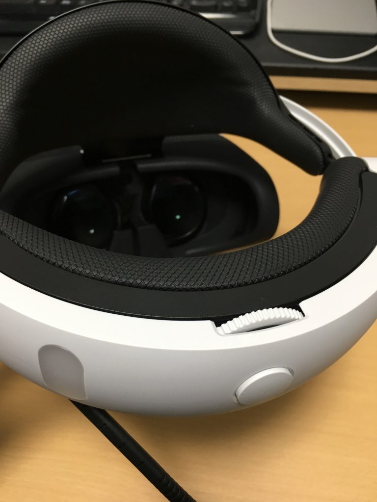 PlayStation VR ヘッドバンド調節ボタン
